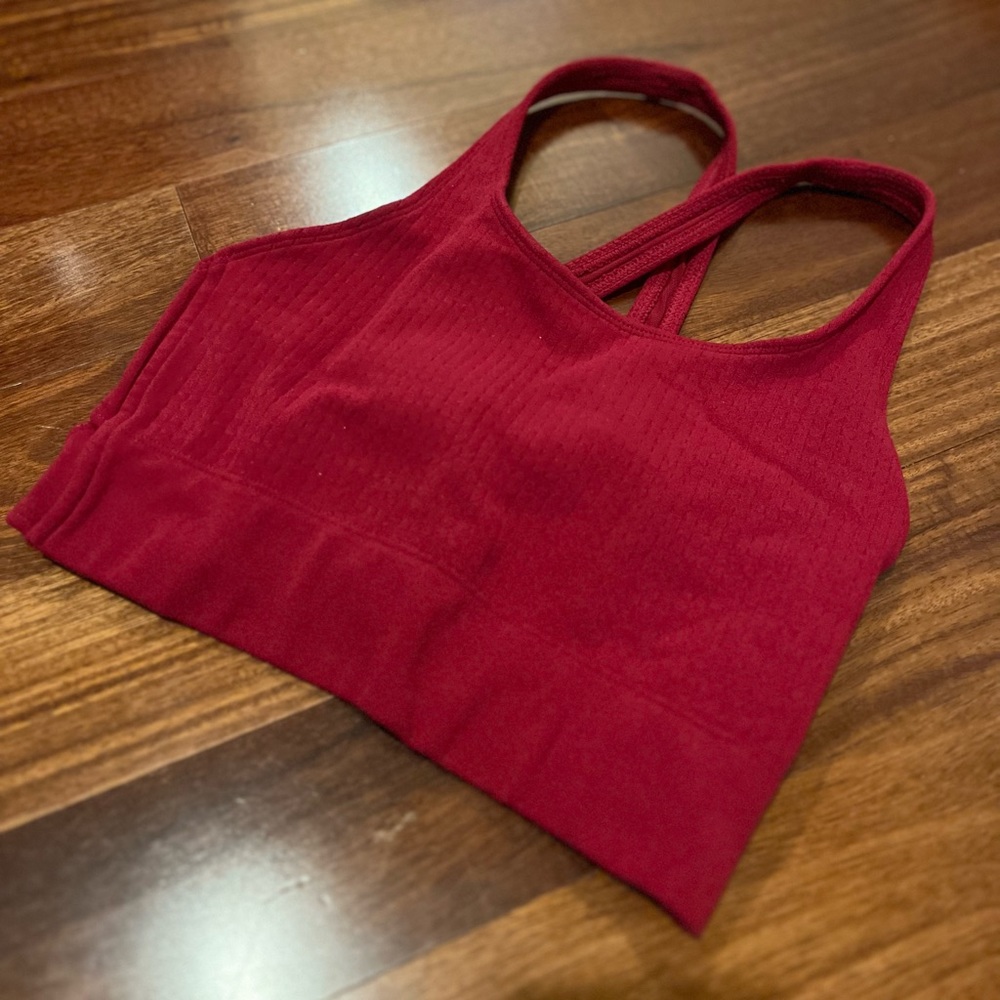 Women’s Cranberry Cross back sports bra